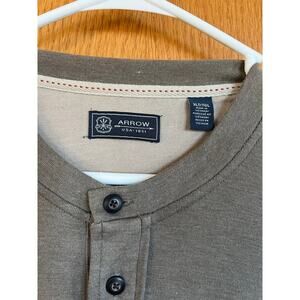 Arrow henley long sleeve olive greenT-shirt, men's size XLT